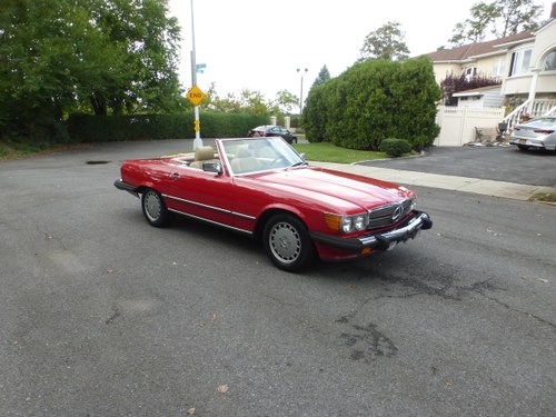 1987 Mercedes 560SL Two Tops Nicely Presentable For Sale