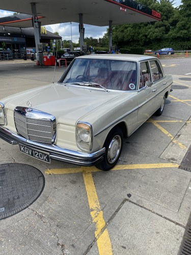 1972 Mercedes W115 220 For Sale
