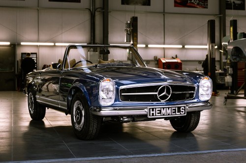 1970 Mercedes-Benz 280 SL Pagoda in Midnight Blue by Hemmels For Sale