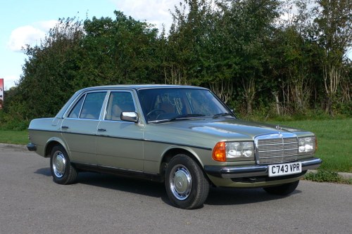 1985 Mercedes-Benz 230E Auto For Sale by Auction