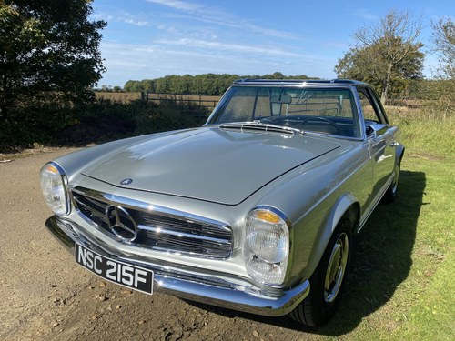 1967 Mercedes Benz 250SL Pagoda in Silver For Sale