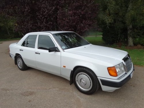 1992 MERCEDES E200 *Only one owner and 66,000 miles* SOLD