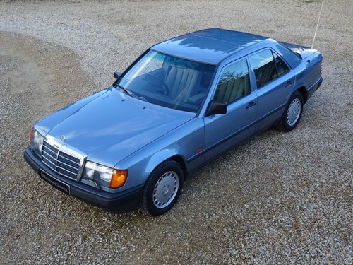 1990 Mercedes W124 300E Auto – Time Warp Example In vendita