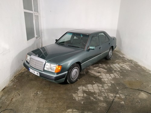 1991 Mercedes 230E One owner car In vendita