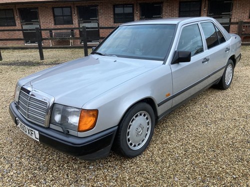 1988 MERCEDES-BENZ W124 260 E For Sale by Auction