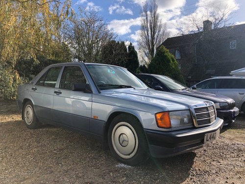1993 Mercedes 190E 1.8 petrol with rare manual gearbox VENDIDO