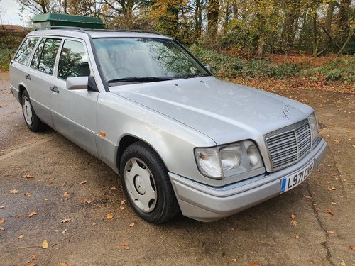 1993 E220 Estate W124 154,000Mil 7Seater RUST FREE jst rtnd Spain For Sale