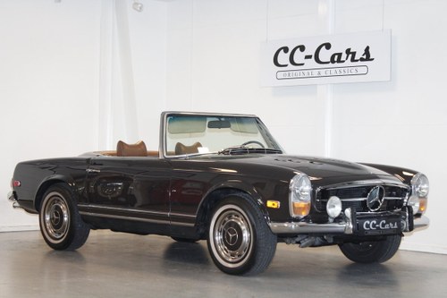 1971 280 SL Pagode perfect color combination For Sale