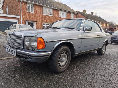 1982 Mercedes Benz 230ce W123 124000 miles SOLD