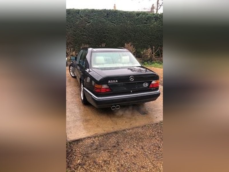 Mercedes 500 E 124 LHD Mushroom Leather