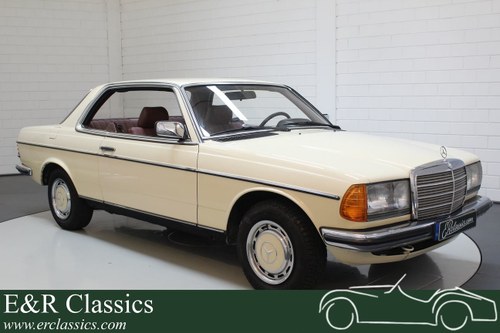 Mercedes-Benz 230 CE 1984 very nice colour combination For Sale