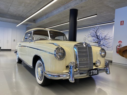 1959 Mercedes-Benz 220SE Coupe VENDIDO