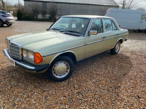 1985 Outstanding Show Quality Mercedes W123 230E Auto For Sale