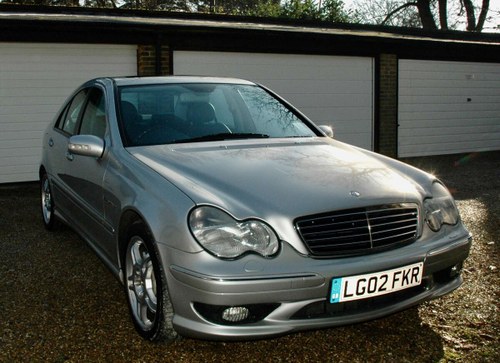 2002 Mercedes-Benz C32 AMG - Ex-Tony Brooks Till salu på auktion