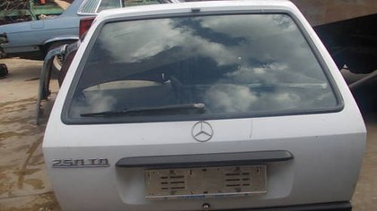 Rear bonnet with window for Mercedes 250 Sw TD