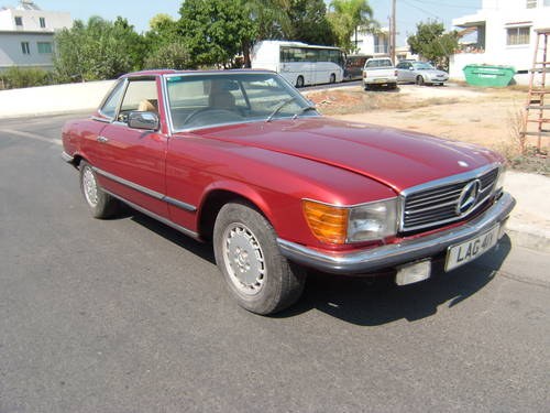 1982 Mercedes 280SLCabrio with soft and hard top For Sale