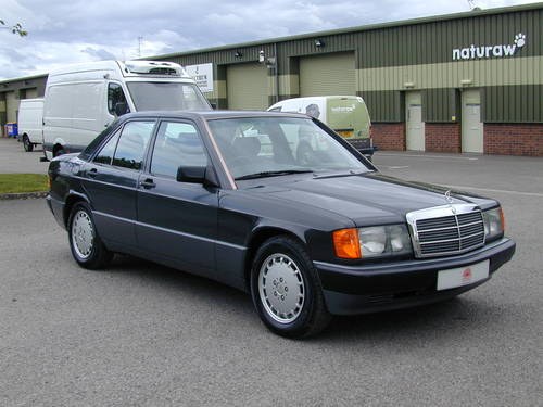 1990 MERCEDES BENZ 190 2.0e AUTOMATIC RHD - ONLY 39k MILES!! - For Sale