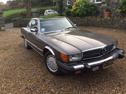 1989 Mercedes 560 SL Roadster in excellent condition low mileage For Sale