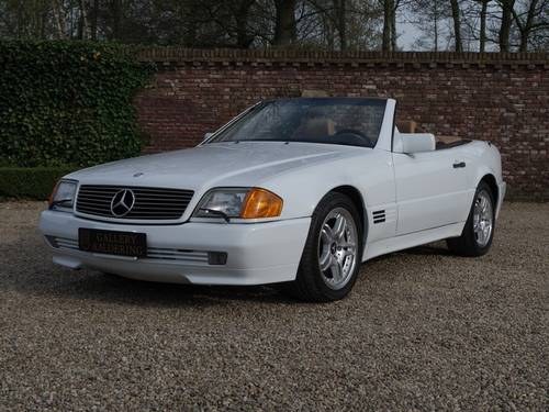 1991 Mercedes Benz SL 500 in brand new condition ! For Sale