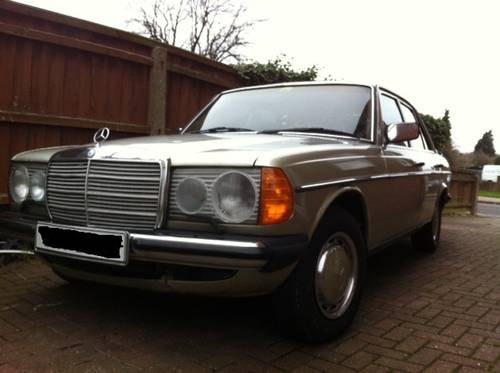 1984 Mercedes W123 For Sale