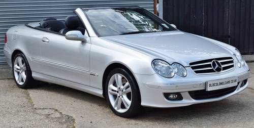Stunning 2009 CLK 350 V6 Convertible - ONLY 50,000 Miles In vendita