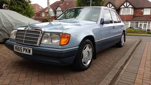 1990 Mercedes W124 300d For Sale