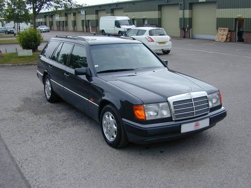 1993 MERCEDES BENZ W124 220 TE EST 7 SEAT AUTO-COLLECTOR QUALITY! For Sale