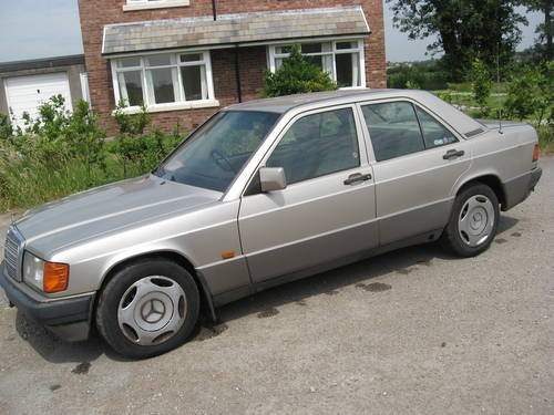 1992 Mercedes 190 e project bargain In vendita