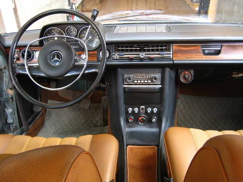 Mercedes-Benz 250/8 W114 Automatic LHD 1971 In vendita