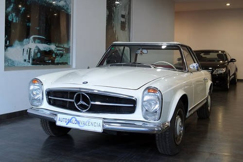 1966 Mercedes-Benz SL 230 Pagoda in White with 150 PS o For Sale
