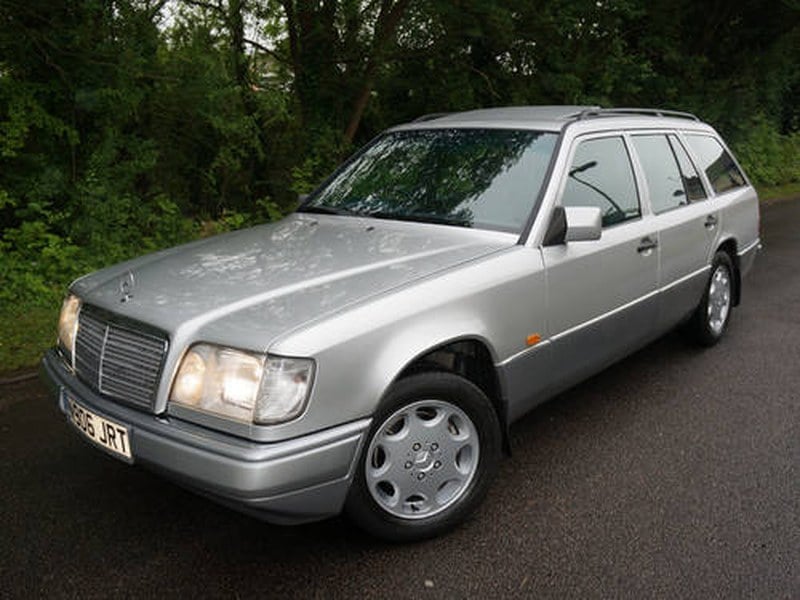 1995(N) MERCEDES-BENZ E220 ESTATE W124 AUTOMATIC 7 SEATER