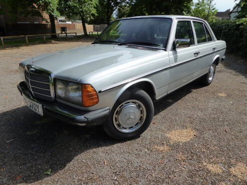 Classic 1983 Mercedes W123  For Sale