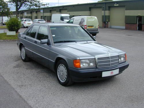 1991 MERCEDES BENZ 190 2.3e AUTO RHD LOW MILES COLLECTOR QUALITY! For Sale
