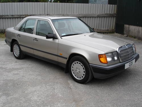 Mercedes 300E Saloon 3.0 litre 6 Cyl 1988 - 66,000 miles. For Sale