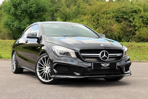 2016 Mercedes CLA 45 AMG Speedshift MCT Low Mileage + Great Spec VENDU