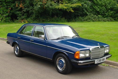 W123.. Mercedes 200..  MB UK + 1 Owner.. Low Miles.. FSH.. SOLD