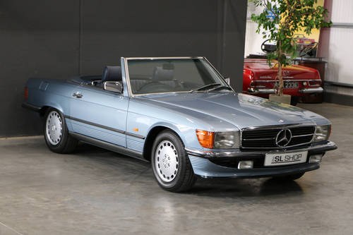 300 SL | 1986 D Registered | Diamond Blue VERKOCHT