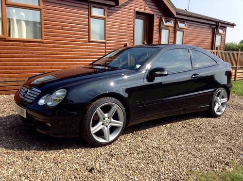 2006 Mercedes MANUAL coupe 1owner 68k FSH immaculate For Sale