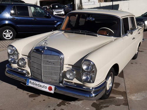 1965 Mercedes Benz 220S W110 Colas In vendita