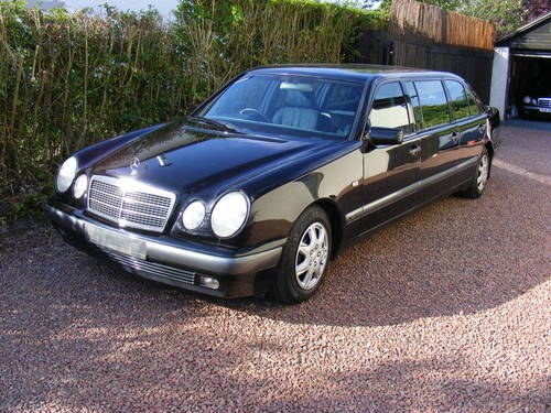 1998 Mercedes limousine In vendita
