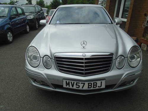 2007 57 PLATE DIESEL E  C320 7 SEEP AUTO SUPER CAR WITH LEATHER  For Sale