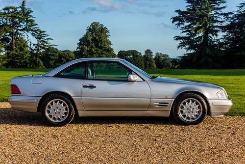 1996 Silver SL320 with Panoramic Glass Roof - 69000 miles In vendita