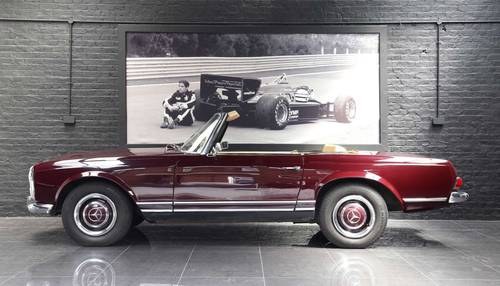 Mercedes 250 sl 1968 showroom conditions restored For Sale