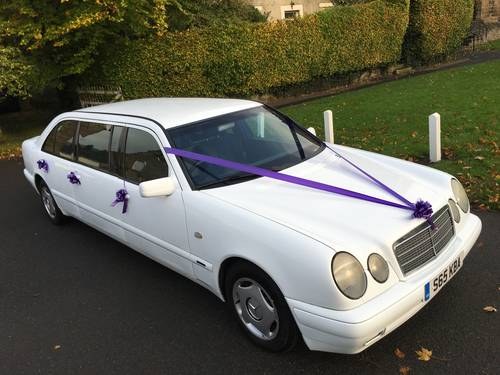 1998 White Mercedes Wedding Limousine In vendita