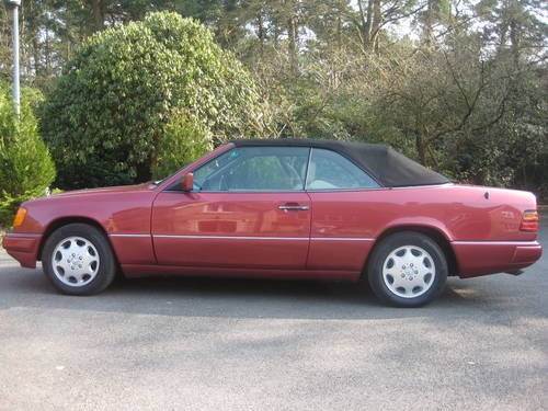 1993 Mercedes-Benz 320 CE (A124) Cabriolet SOLD