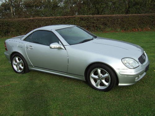 2002 Mercedes SLK320 Convertible ONLY 10500 MILES FROM NEW In vendita