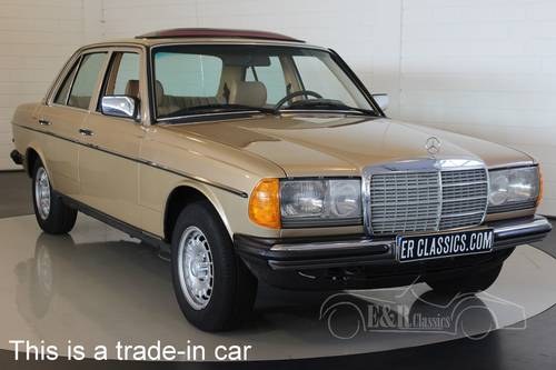 Mercedes-Benz 230E 1984 W123 in excellent condition For Sale