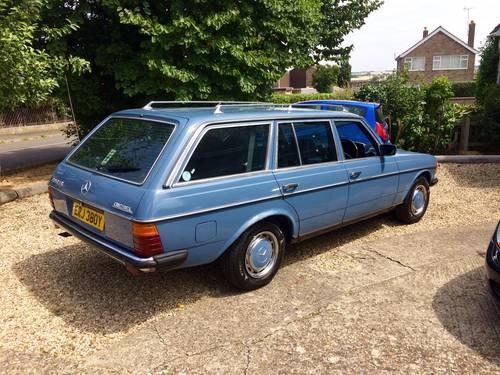 1983 Low mileage, lovely W123 estate, 7 seats For Sale