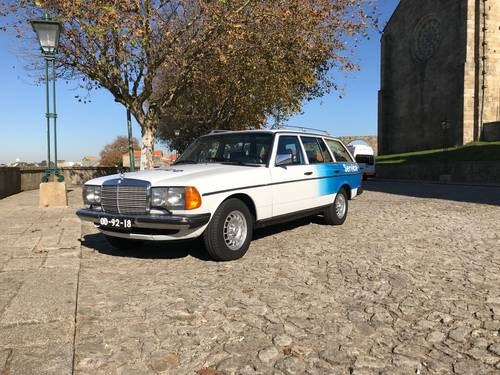 1985 W123 240TD Service For Sale