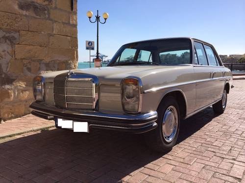 1970 W115 Perfect condition - 200 RHD For Sale